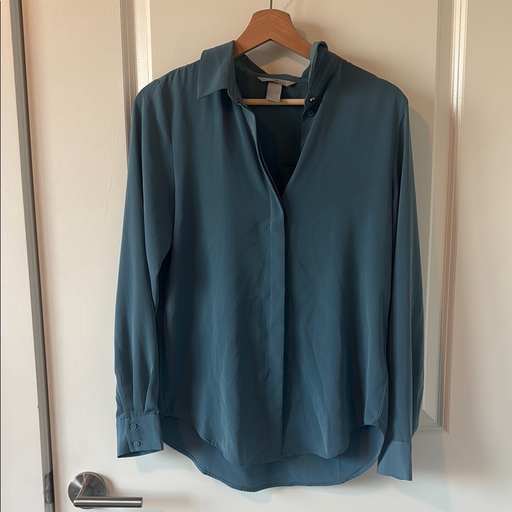 H&M Blue Relaxed Button Down Shirt with Notched Collar